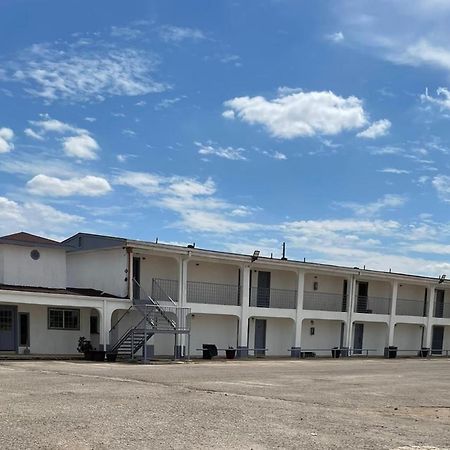 Dilley Executive Inn Eksteriør bilde